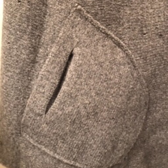 Grey Gap Cowl Neck Cape. Pockets on Each Sides, Wool/Cashmere Blend Size XS/S - Picture 3 of 10
